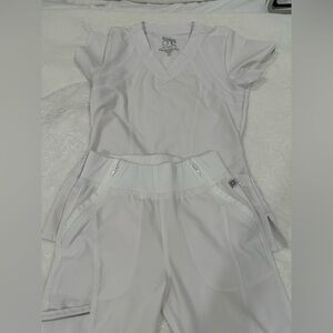 Barco Uniforms White V-Neck Scrub Top XS white